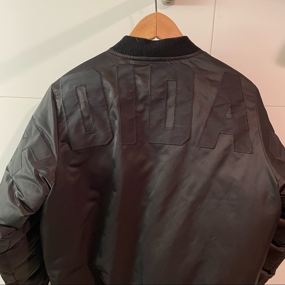 Adidas black padded bomber jacket, size S - Picture 3 of 4